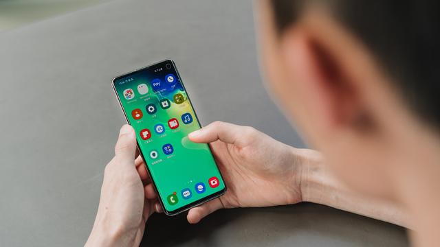 不只是颜值党的胜利——三星S10体验