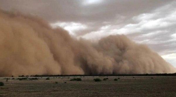 沙尘暴席卷澳洲巨大“沙墙”遮天蔽日，多个城镇被