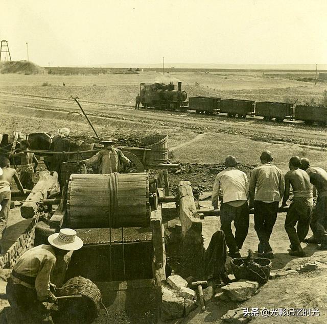 老照片：1941年河北邯鄲磁縣土法挖煤