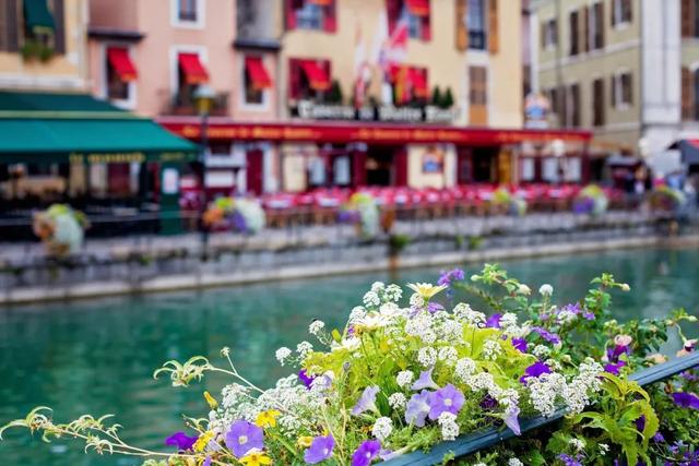 全球最美的10个鲜花小镇