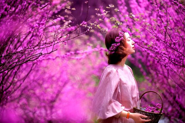 余生，要时时充满阳光，处处溢满花香